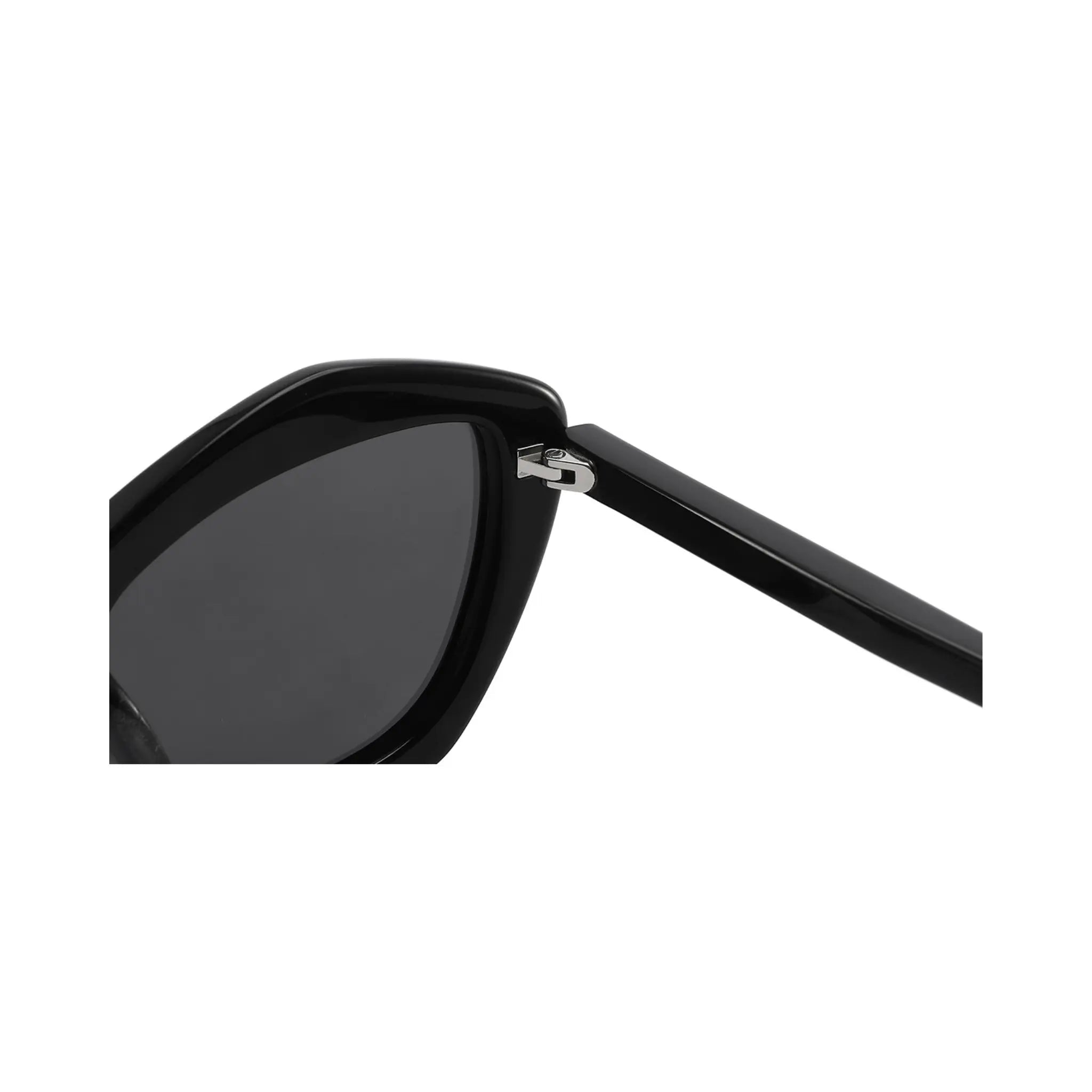 Betty’s Retro Shades Wanda sunglasses in black with dark grey lenses